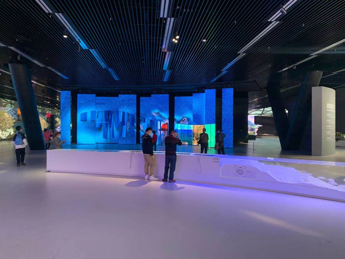 多媒體展廳設(shè)計(jì) 多媒體展廳設(shè)計(jì)