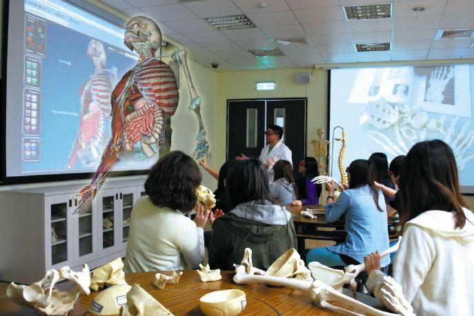 全息投影教學(xué)應(yīng)用 全息投影教學(xué)應(yīng)用